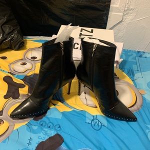 New schutz boots